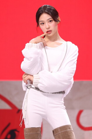 S. Korean girl group Baby DONT Cry