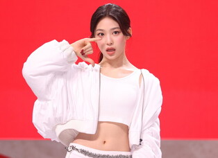 S. Korean girl group Baby DONT Cry
