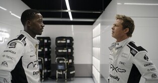 Brad Pitt’s 'F1' Starts Strong at Box Office with Over 100,000 Tickets Reserved for Opening Day