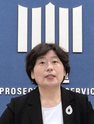 Special counsel seeks warrant to detain ex-President Yoon