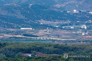 Military restores dismantled guard posts inside DMZ
