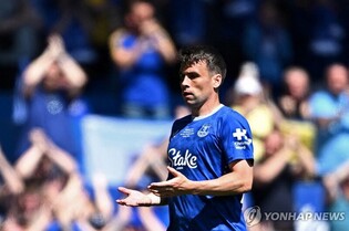 '6만파운드의 사나이' 36세 콜먼, EPL 에버턴과 1년 계약 연장