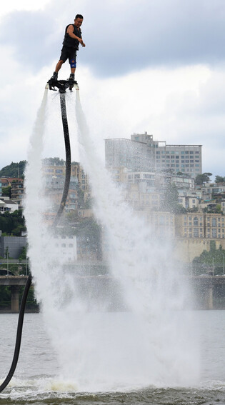 Flyboarding in Seoul