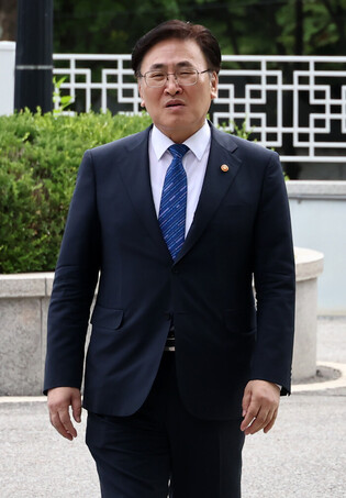 Science minister grilled over Yoon's insurrection charges