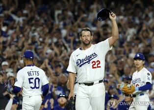 다저스 커쇼, MLB 사상 20번째 3천 탈삼진…김혜성 3타수 1안타