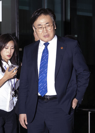 Science minister grilled over Yoon's insurrection charges