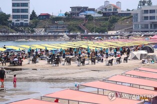 "폭염 잊고 바다로 풍덩" 주요 해수욕장 피서 인파로 북적