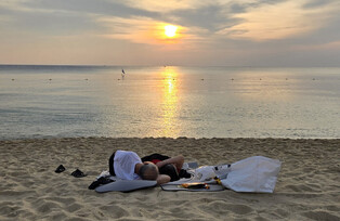 Tropical night in Gangneung beach