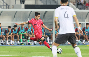S. Korea-China match in East Asian championship