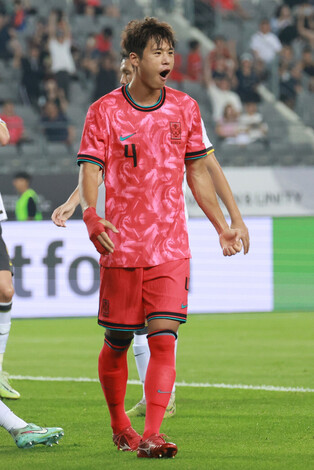 S. Korea-China match in East Asian championship