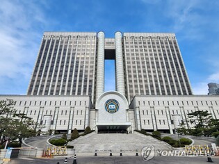 '성범죄 혐의' NCT 전 멤버 태일, 1심 징역 3년6개월 법정구속