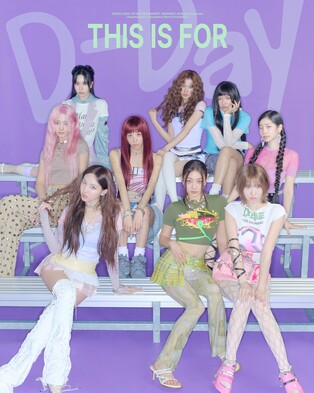 10주년 트와이스 "소처럼 일한 우리, 팀 향한 애정 크죠"