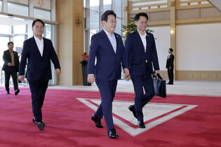 Lee's arrival at presidential office