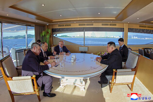 N. Korea's Kim meets Russia's FM