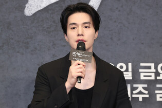 S. Korean actor Lee Dong-wook