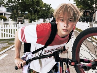 ASTRO’s Yoon San-ha Promises Genre Versatility in New EP 'CHAMELEON'