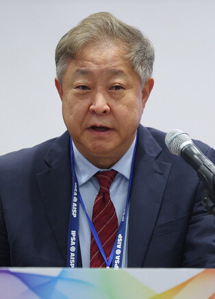 Int'l forum on elections