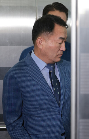 Ex-Marine chief grilled for 2nd time over Marine death