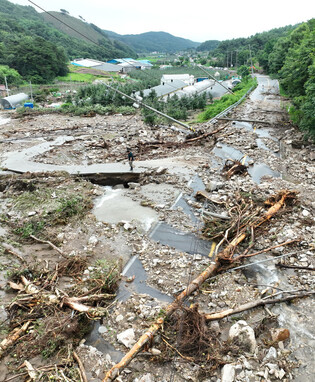Torrential rain in S. Korea