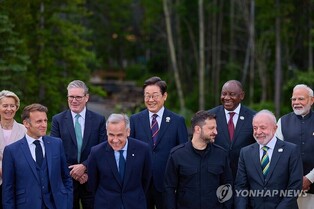 (News Focus) APEC summit to spotlight Lee's 'pragmatic' diplomacy; Trump, Xi visits eyed
