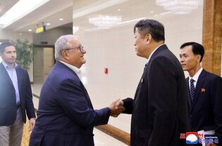 Baseball-softball president visits N. Korea