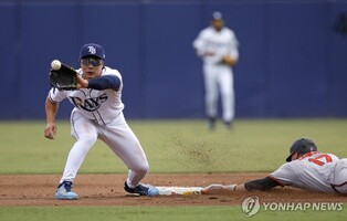 김하성, 화이트삭스전 4회초 수비서 조기 교체…1볼넷·1도루