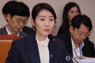(LEAD) Lee likely to appoint gender minister nominee despite mounting criticism