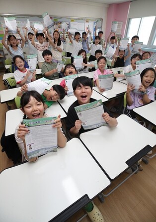 Students joyous over summer vacation
