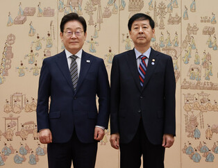 Finance Minister Koo Yun-cheol