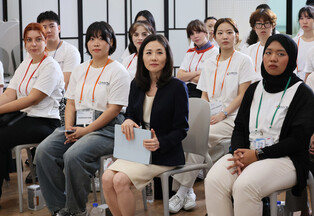 Meeting of 5 middle powers' youths