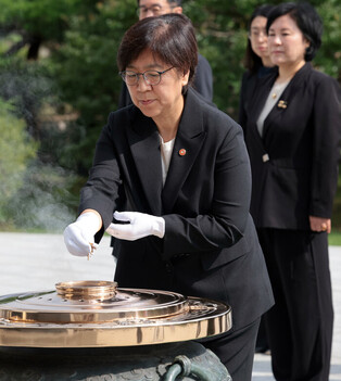 New health, welfare minister