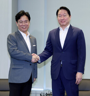 New labor minister meets KCCI chief