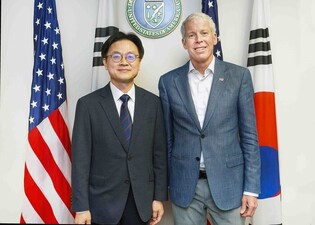 S. Korean industry minister meets U.S. energy secretary