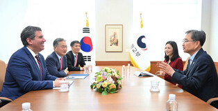 Senior U.S. diplomat in Seoul