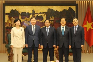 S. Korea's special envoys meet Vietnamese PM