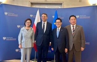 S. Korea's special envoys meet Polish foreign minister