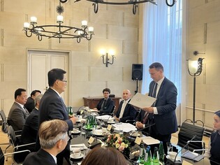 S. Korea's special envoys meet Polish foreign minister