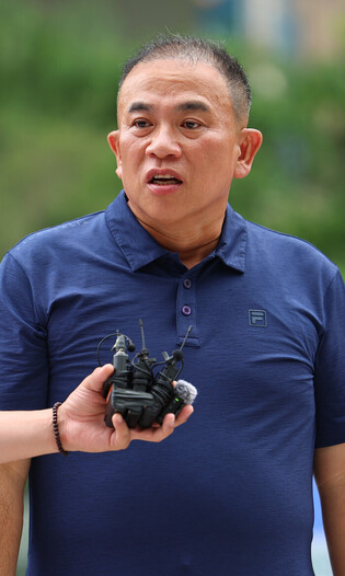 Power broker grilled in probe into ex-first lady