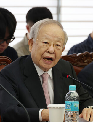 Employers' body holds press conference over labor reform bill