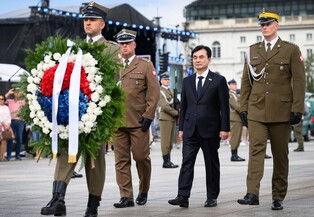 S. Korean defense chief in Warsaw