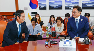 Ruling party's leader visits parliamentary leader