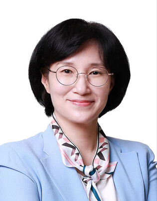 Won Min-kyong named new gender equality minister