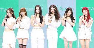 S. Korean girl group AtHeart