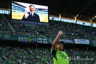 미소 보인 '도산 안창호'…전주성의 특별한 광복 80주년 행사