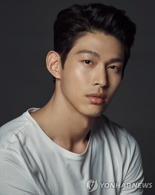 최정원 "흉기 협박·스토킹 사실 아냐…개인적인 갈등"