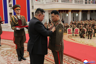 N.K. leader praises troops deployed to Russia-Ukraine war