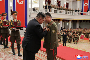 N.K. leader praises troops deployed to Russia-Ukraine war
