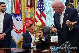 트럼프 "내년 월드컵축구 조 추첨 12월5일 워싱턴 케네디센터서"(종합)