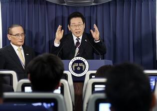 李대통령 "과거사 문제로 협력 팽개칠 필요없어…지적 각오했다"