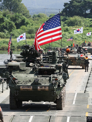 S. Korea-U.S. joint river-crossing drill